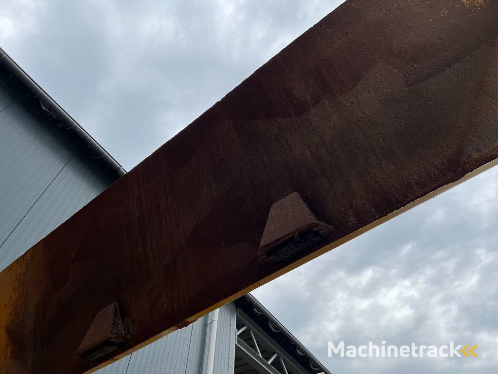 CAT 745 04A - New Tires