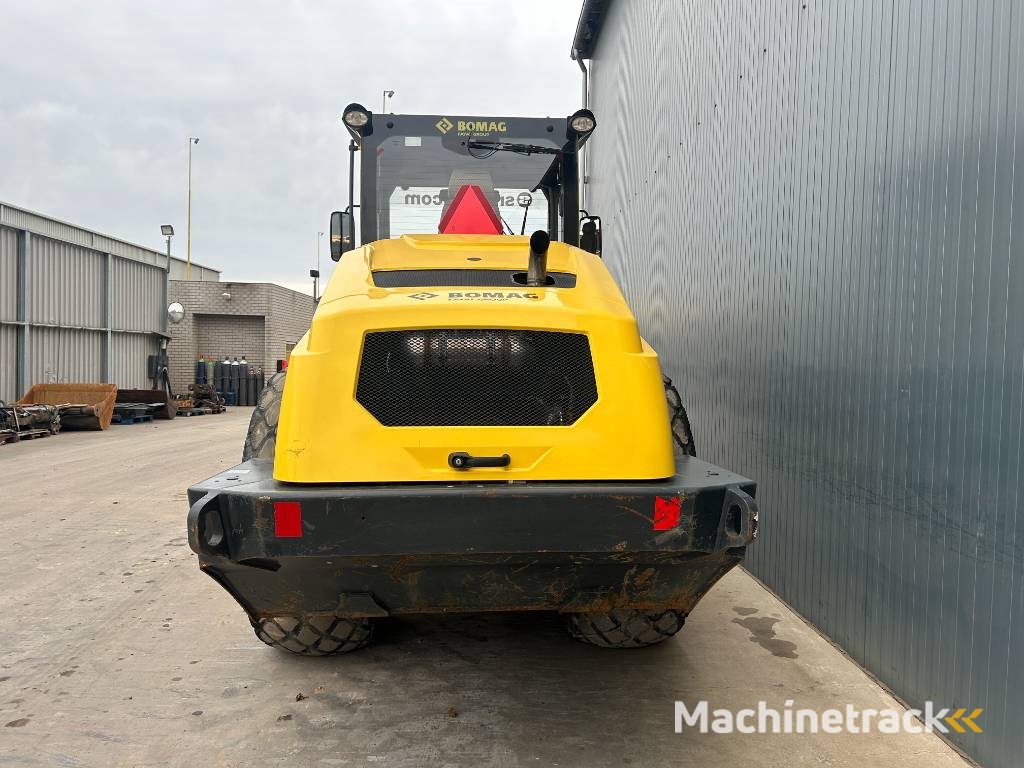 Bomag BW213D-5