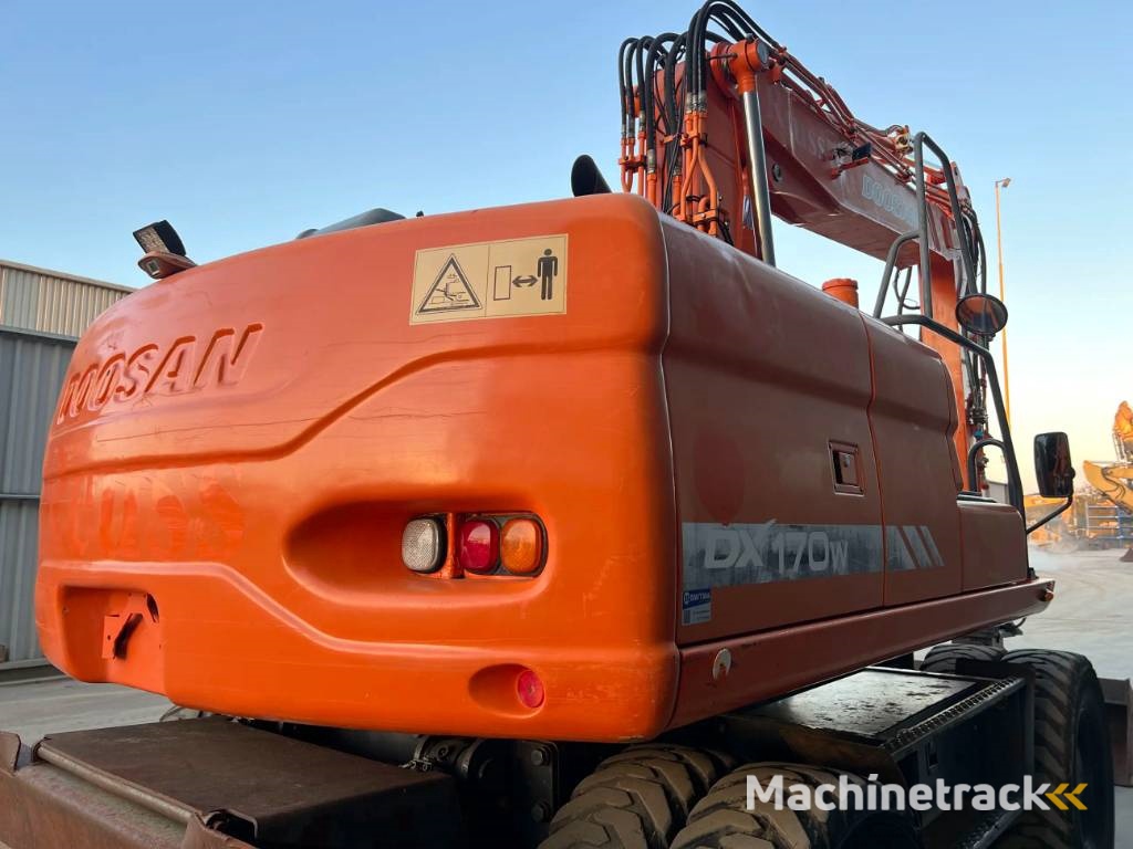Doosan DX170W