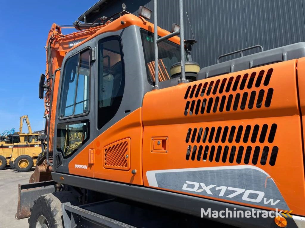 Doosan DX170W-5