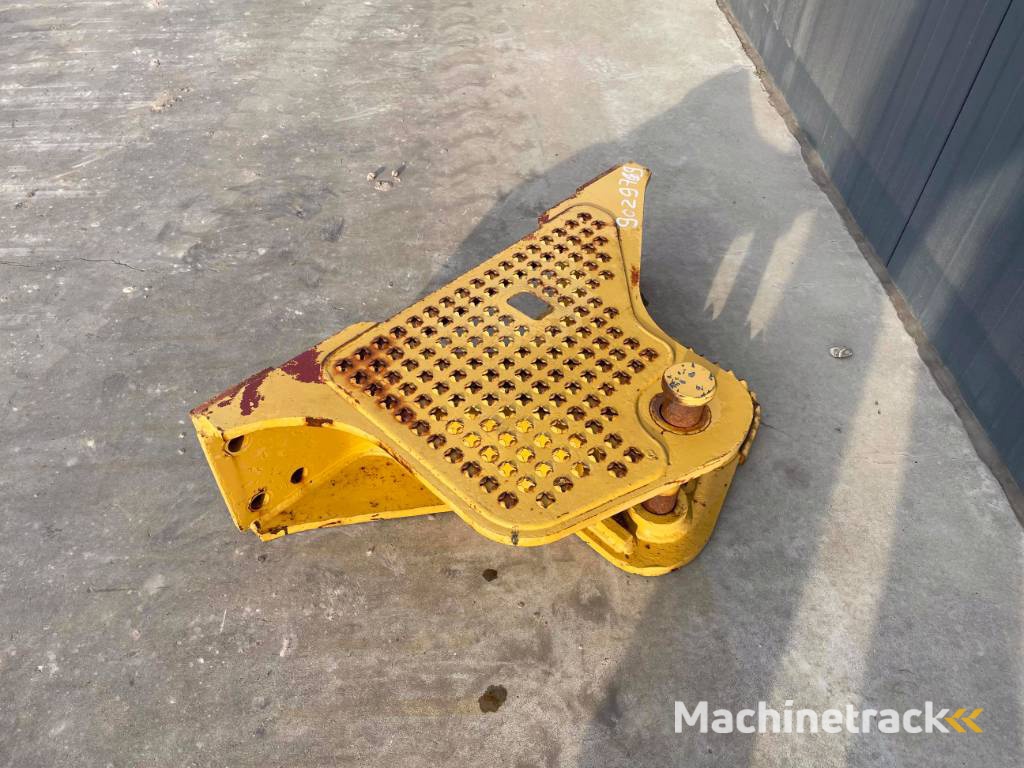 CAT D4 NG Zugtraverse