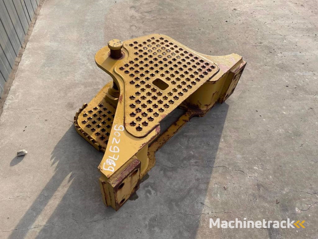 CAT D4 NG Zugtraverse