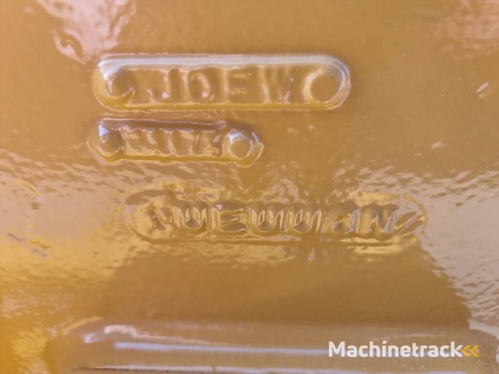 CAT Transmission 740