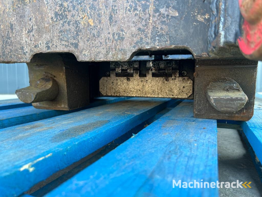 OilQuick OQ65 - 311F / 313F / 315F