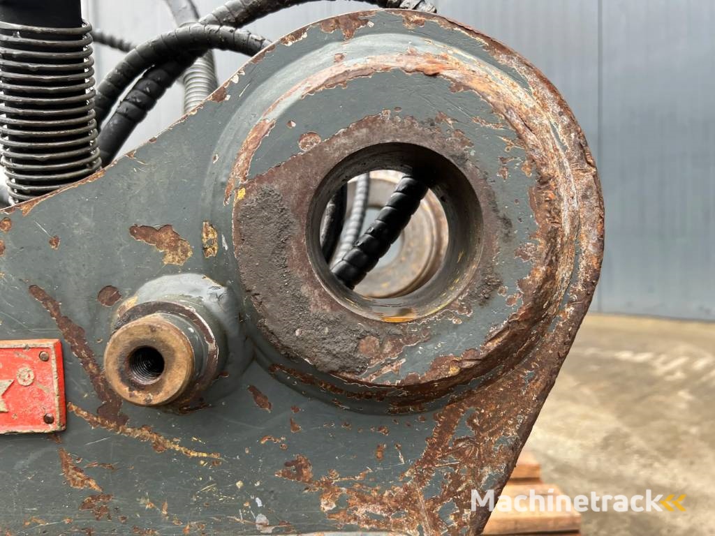 OilQuick OQ70/55 - 323D