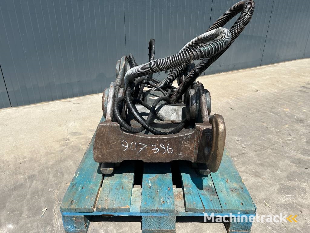 OilQuick OQ70/55 - 323E