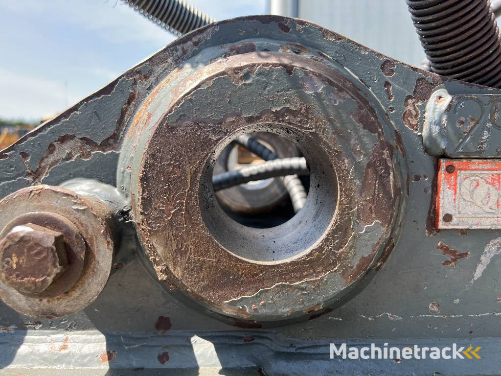 OilQuick OQ70/55 - 323E