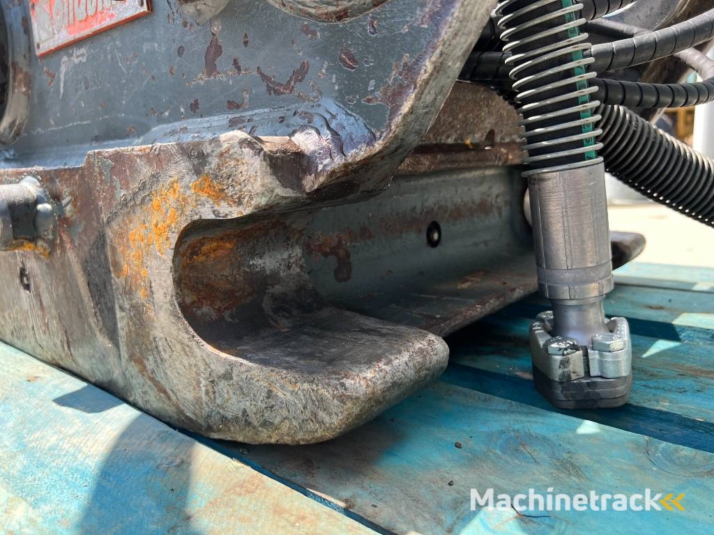 OilQuick OQ70/55 - 323E