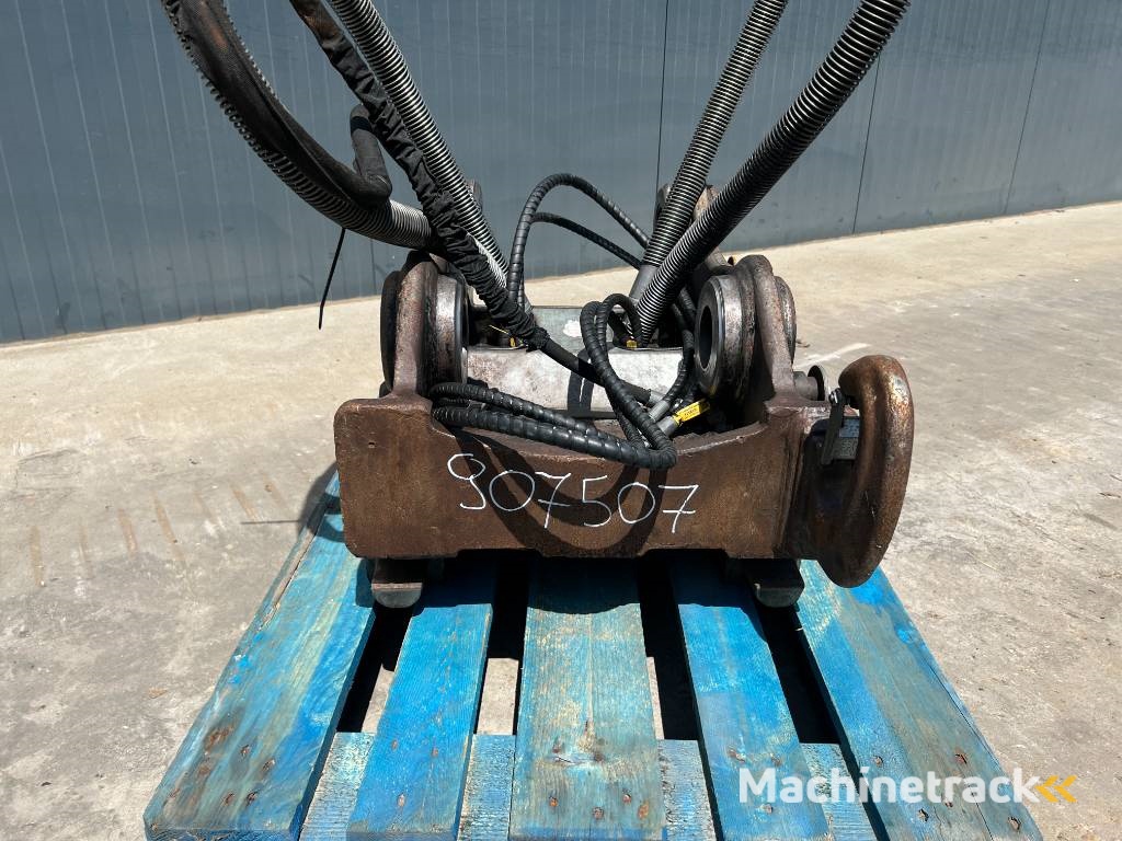 OilQuick OQ70/55 - 323E