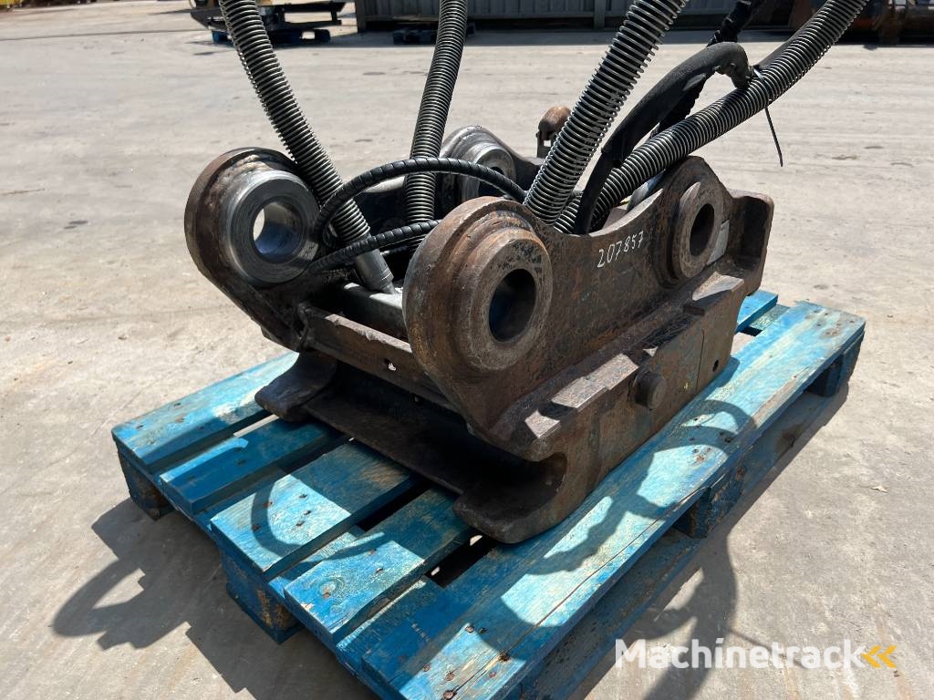 OilQuick OQ70/55 - 323E