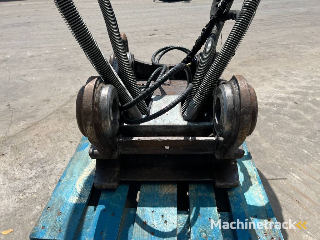 OilQuick OQ70/55 - 323E