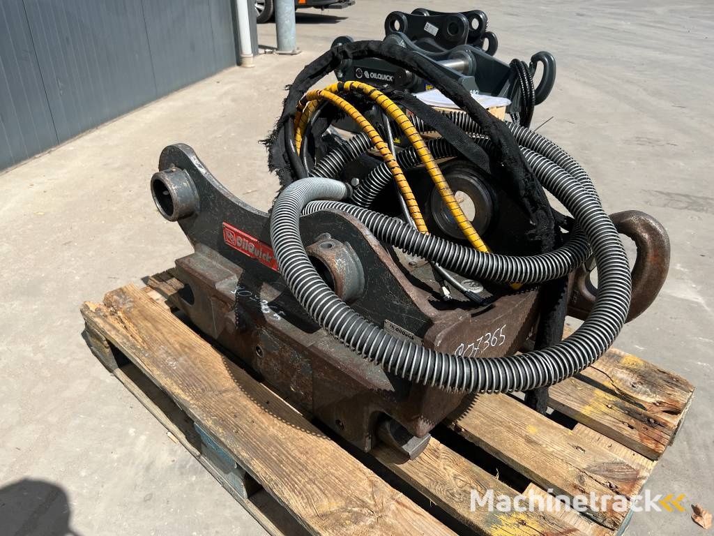 OilQuick OQ70/55 - EC210 / EC220