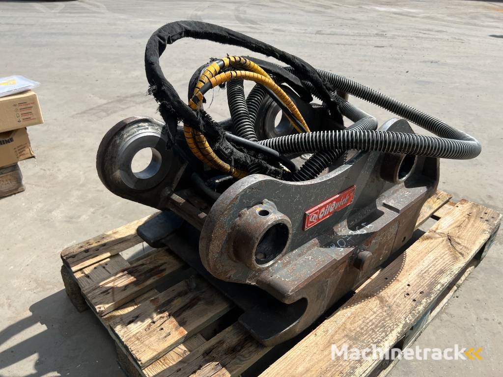 OilQuick OQ70/55 - EC210 / EC220