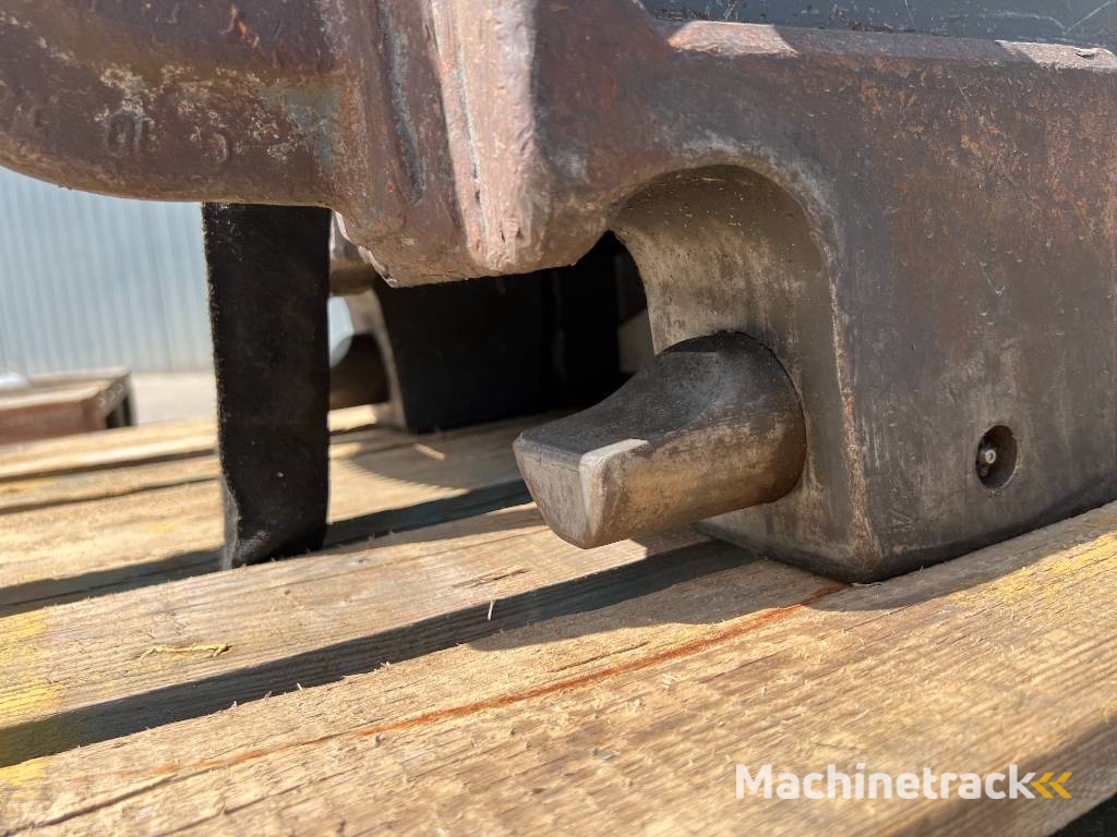 OilQuick OQ70/55 - EC210 / EC220