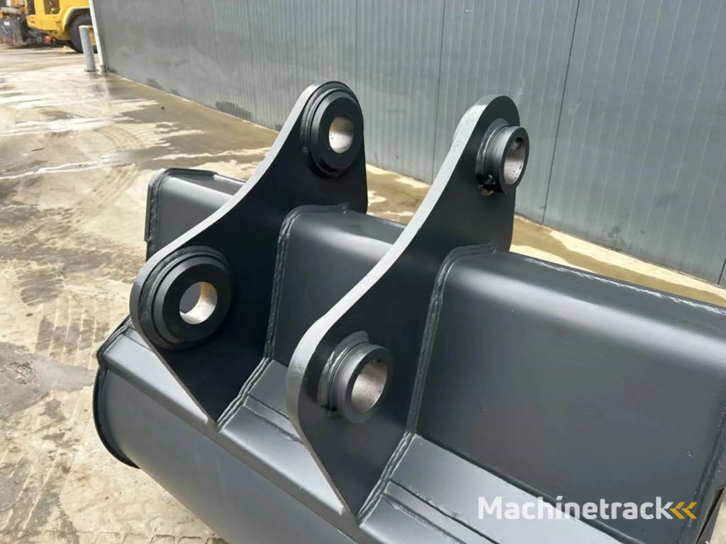 Hitachi ZX220 - 1.40m