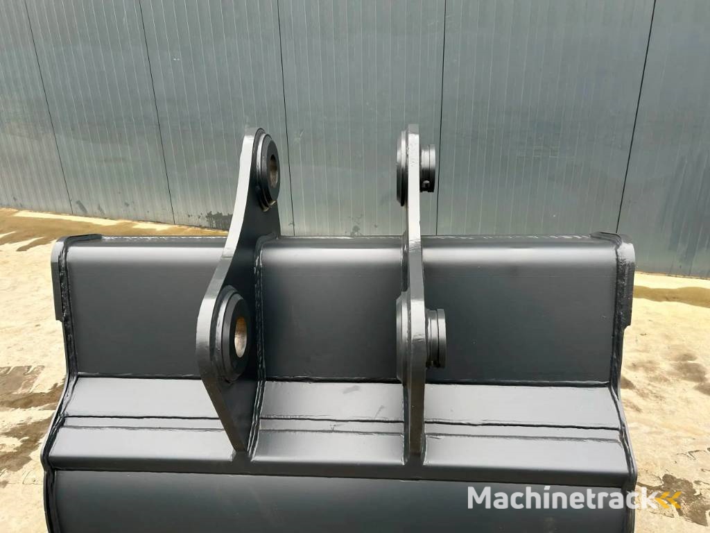 Hitachi ZX225 - 1.40m