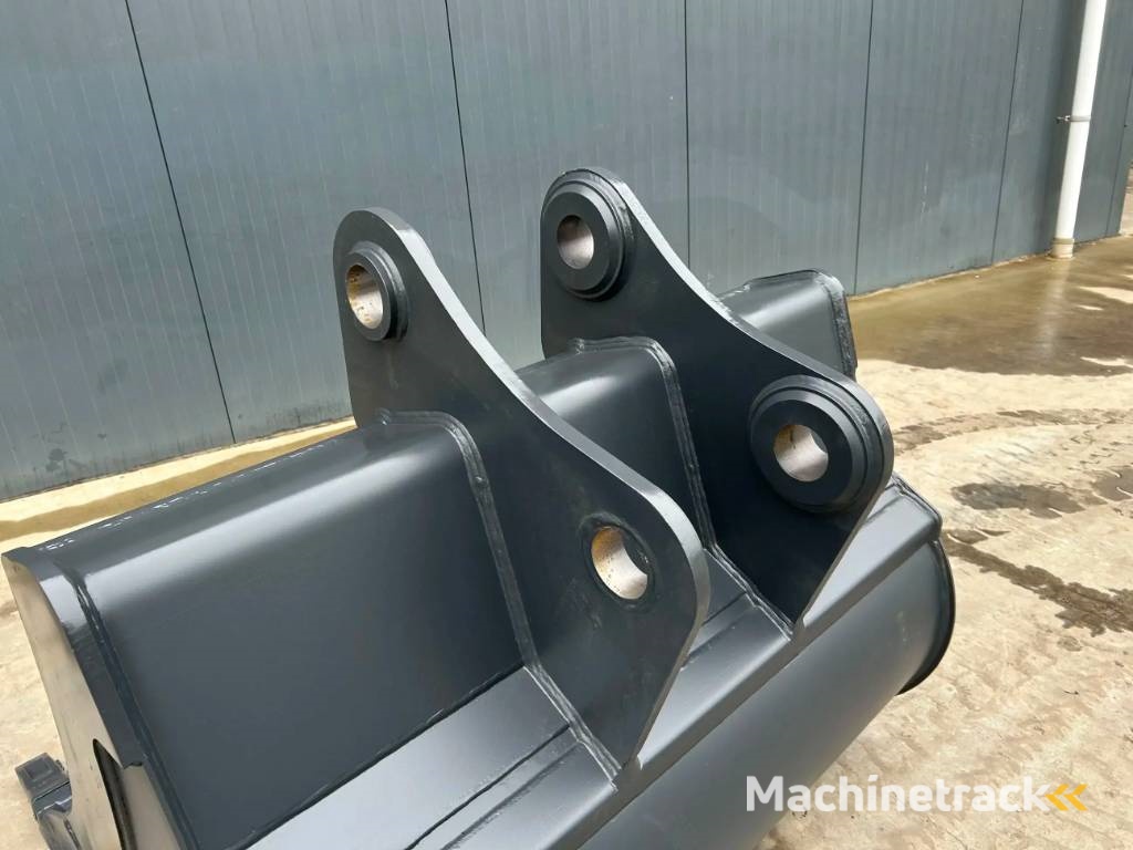 Hitachi ZX225 - 1.40m