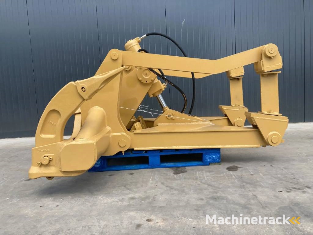 CAT D6T2