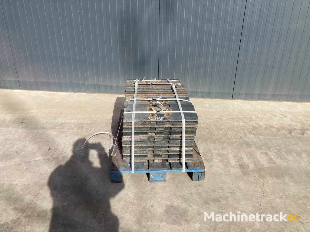 Komatsu PC150 / PC160 / PC180 / PC210 / PC240 3 Grouser 60