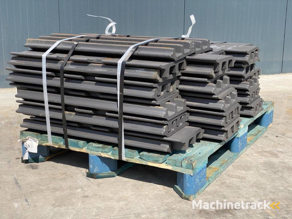 Volvo EC480 Shoes/Pads