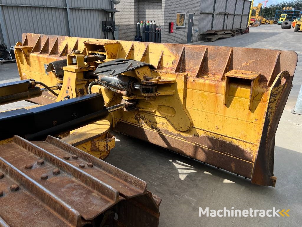 CAT D6N LGP