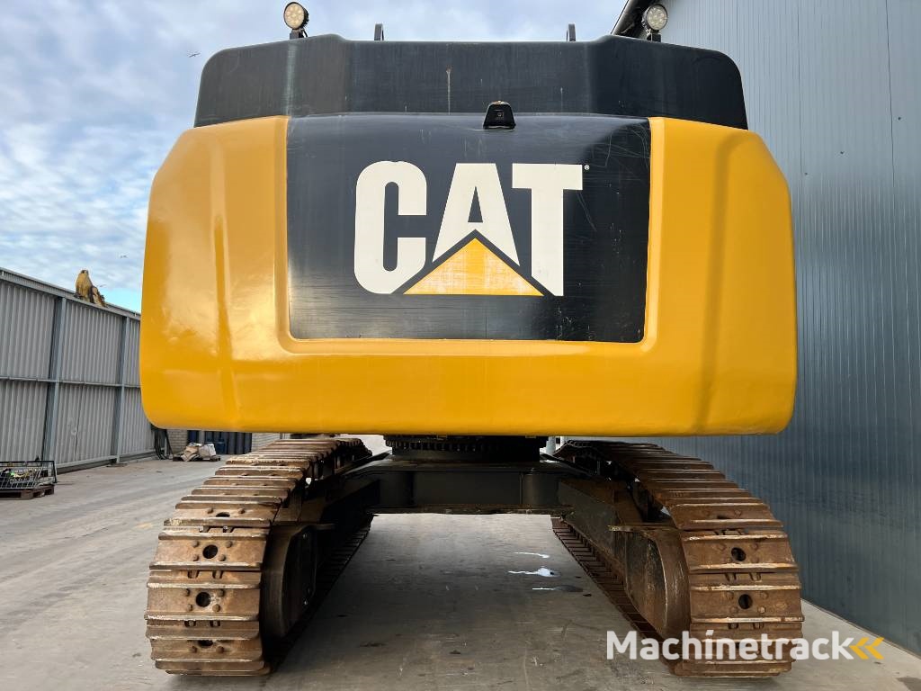 CAT 352FL ME