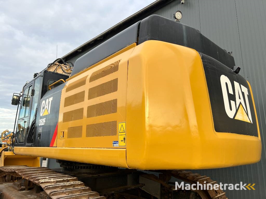 CAT 352FL ME