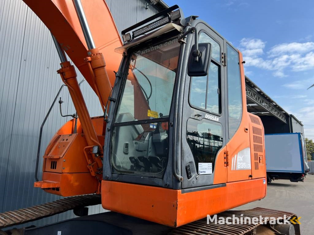 Doosan DX235LCR