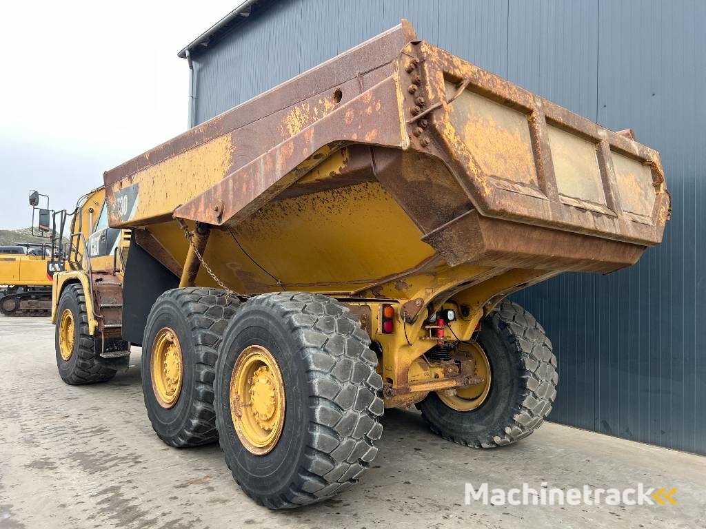 CAT 730