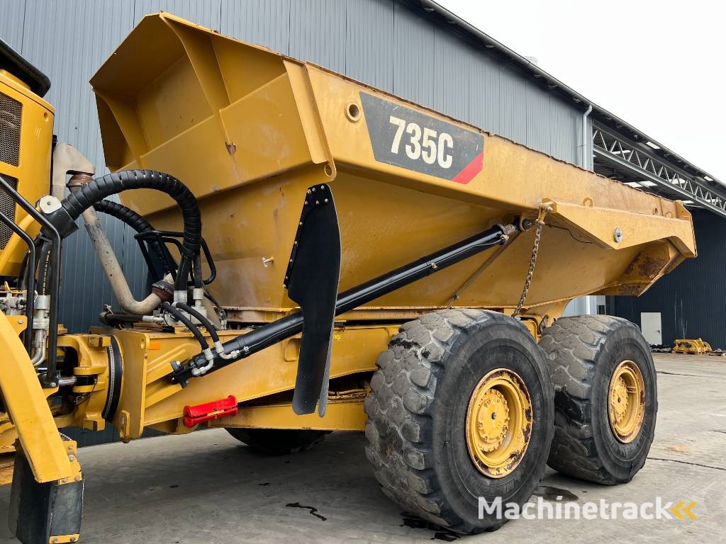 CAT 735C