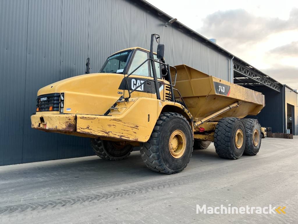 CAT 740