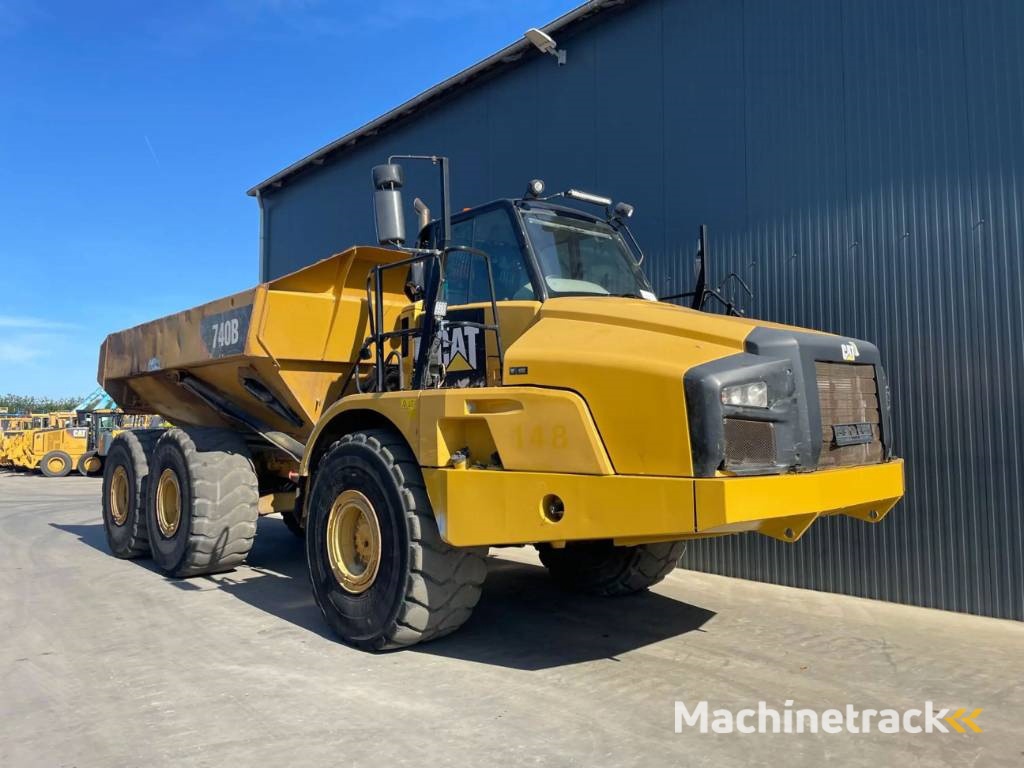 CAT 740B