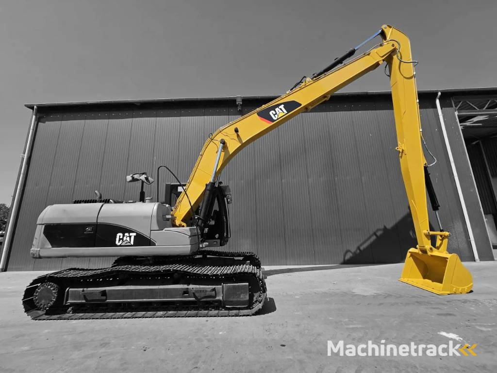 CAT 320 GC 18m Set Long Reach Equipment