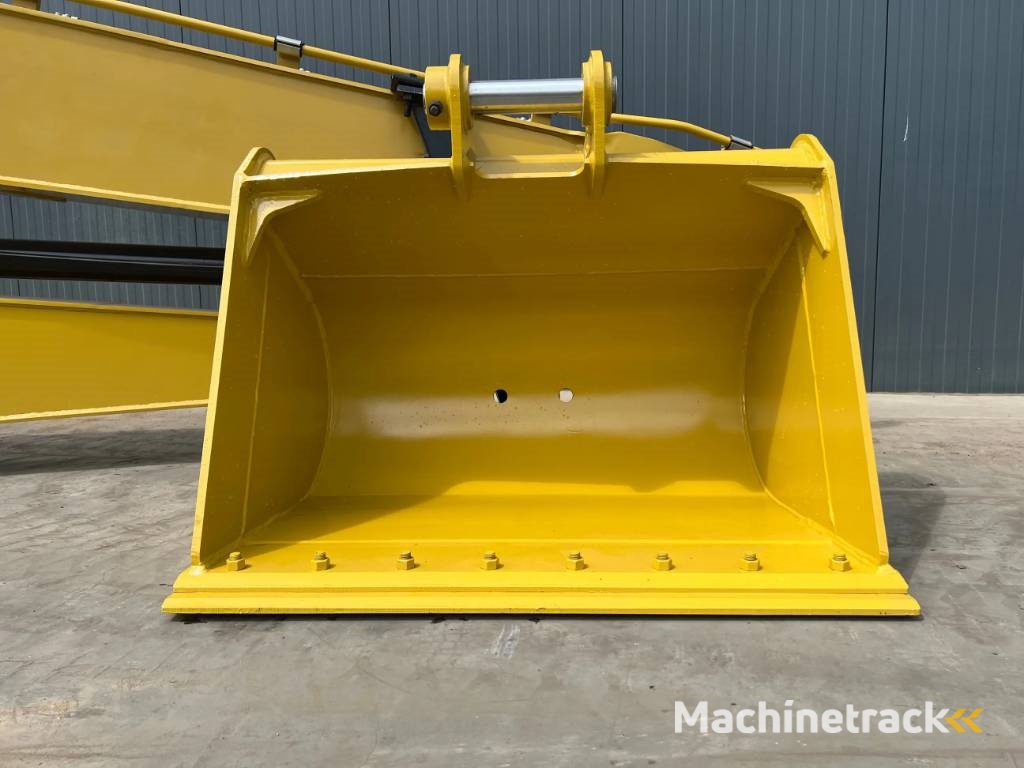 Komatsu PC210 18 mtr Long Reach Equipment