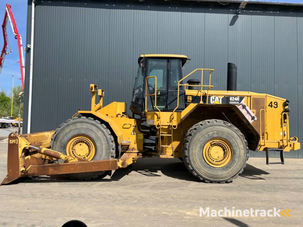 CAT 824H