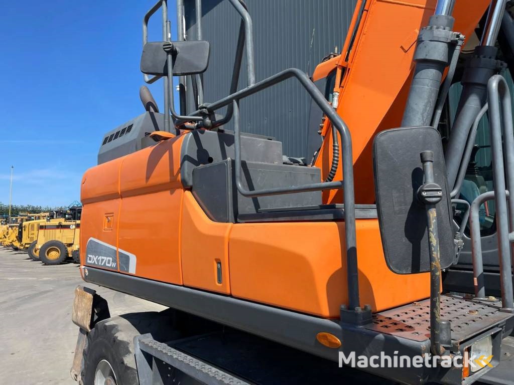 Doosan DX170W-5