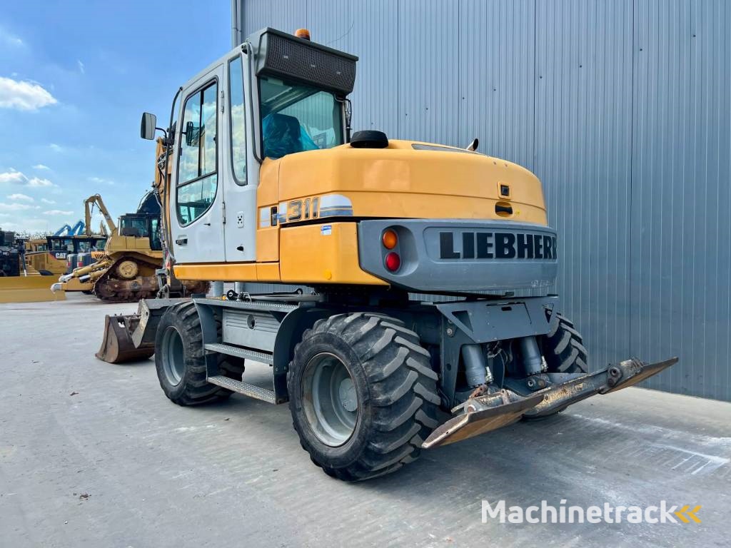 Liebherr A311 Litronic