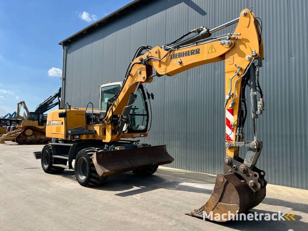 Liebherr A311 Litronic