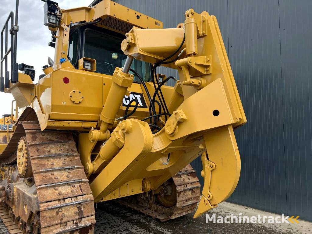 CAT D8T - CE