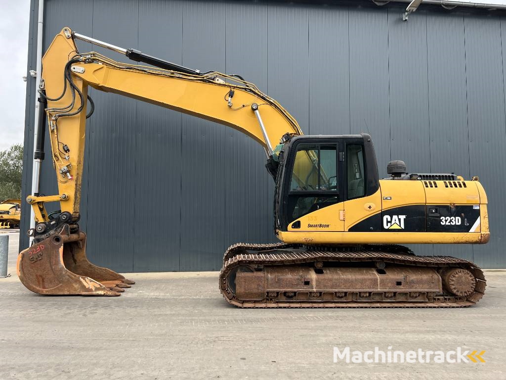 CAT 323D L