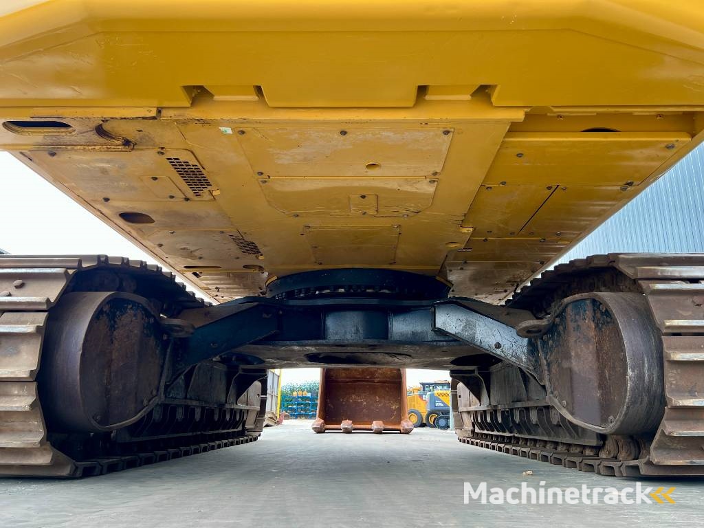 CAT 374FL ME | U/C 70%