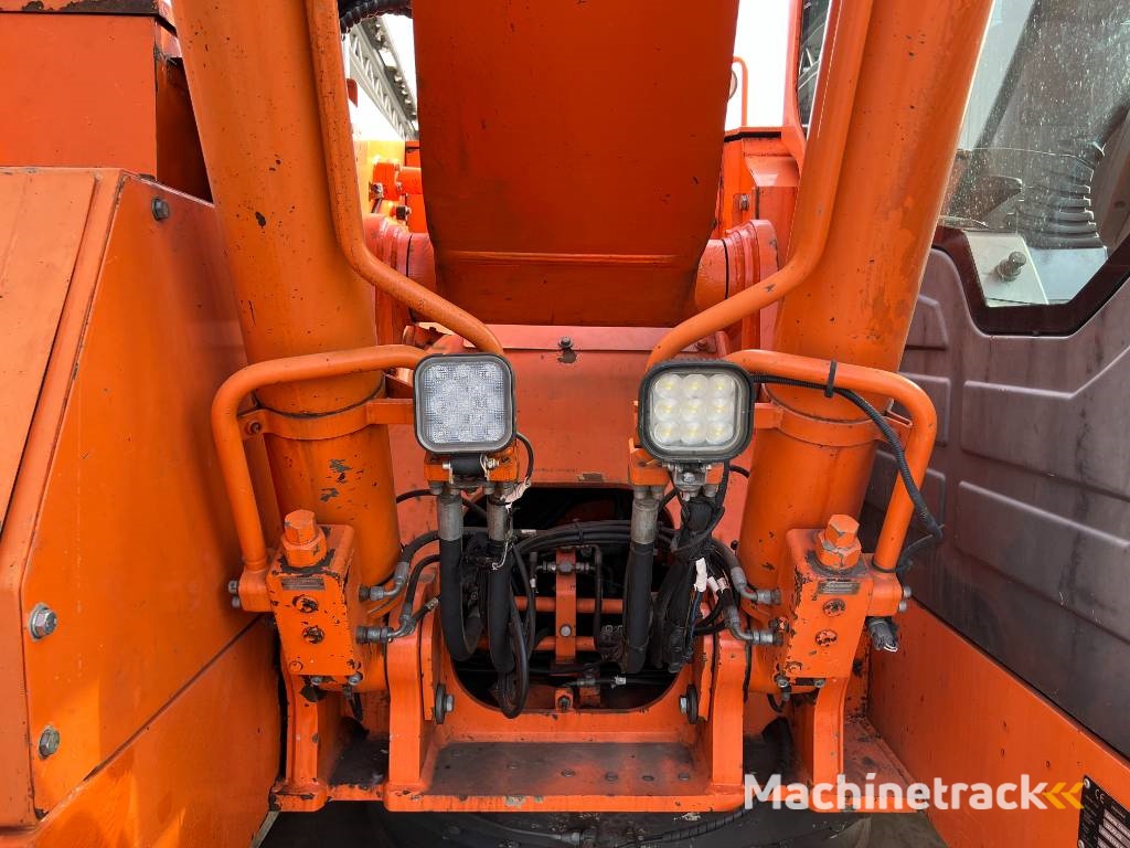Doosan DX235LCR