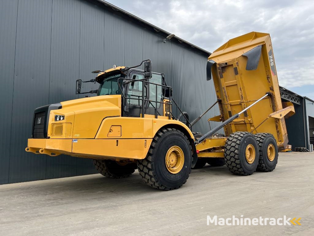 CAT 745 04A - New Tires