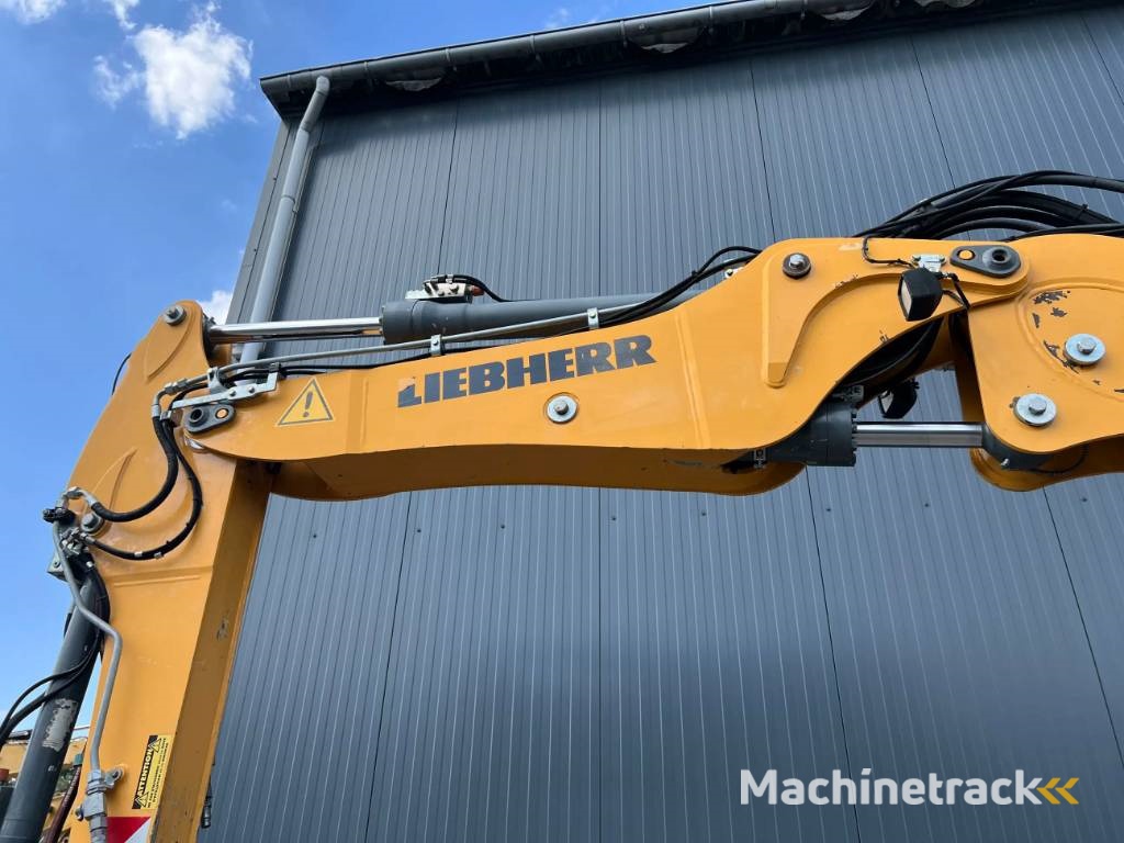 Liebherr A311 Litronic