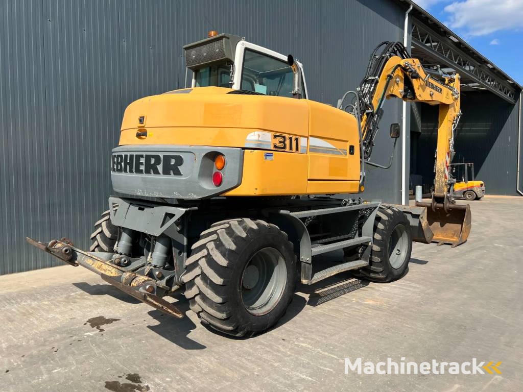 Liebherr A311 Litronic