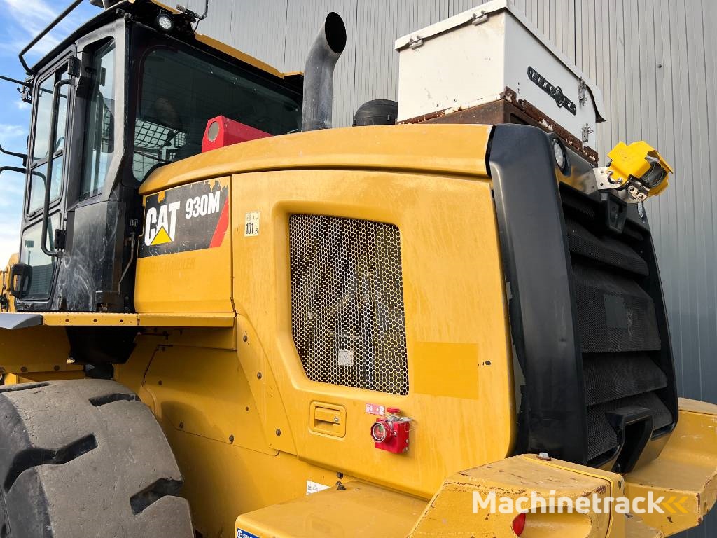 CAT 930M