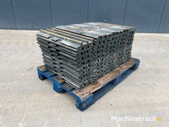 hyundai-r210---r215---r220-shoes-3-grouser-600mm