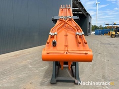 hitachi-zx210-18m-set-long-reach-equipment