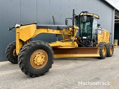 cat-140m2-awd