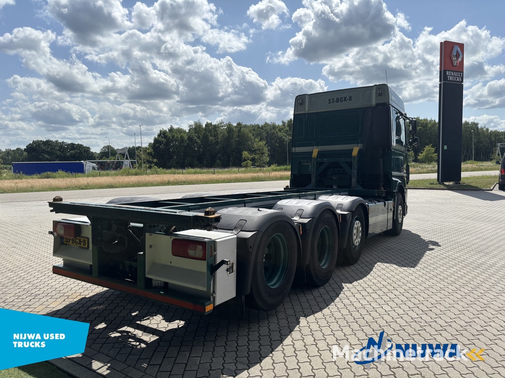 DAF XF 460 8x2 20ft container systeem